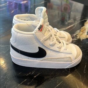 Nike Kids White and Black Sneakers